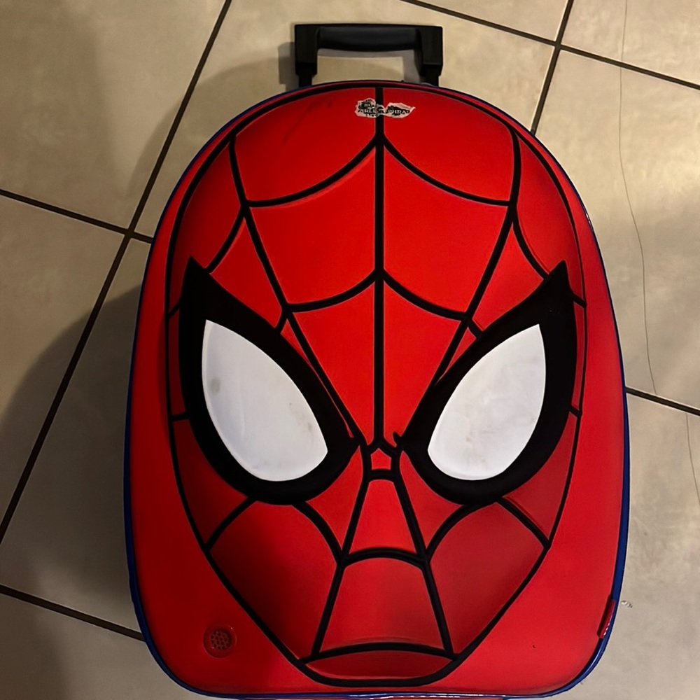 Spiderman marvel roll on suitcase.